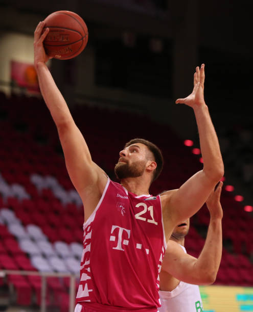 迎合球员需 迎合球员需