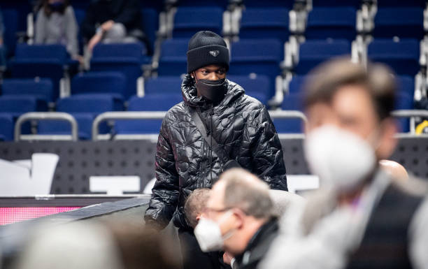 而共同留在 而共同留在